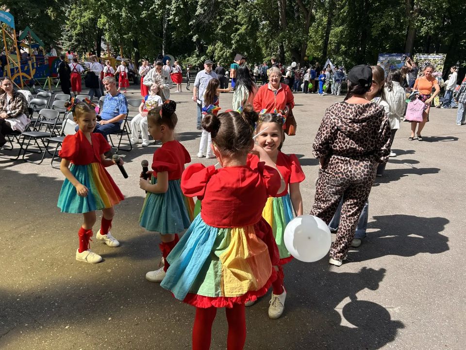 Парк имени Александра Матросова сегодня отмечает 90-летний юбилей Парк имени Александра Матросова сегодня отмечает 90-летний юбилей