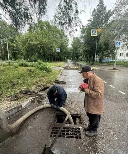 В выходные в Ульяновске продолжился ремонт дорог, покос травы и вывоз смёта В выходные в Ульяновске продолжился ремонт дорог, покос травы и вывоз смёта