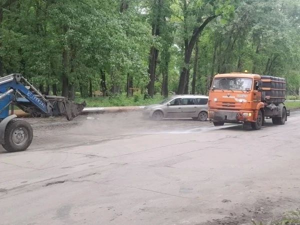 За 1 июня в Ульяновске отремонтировали 12 участков дорог За 1 июня в Ульяновске отремонтировали 12 участков дорог