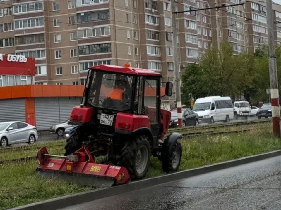 Борьба с сорной растительностью вдоль трамвайных путей Борьба с сорной растительностью вдоль трамвайных путей