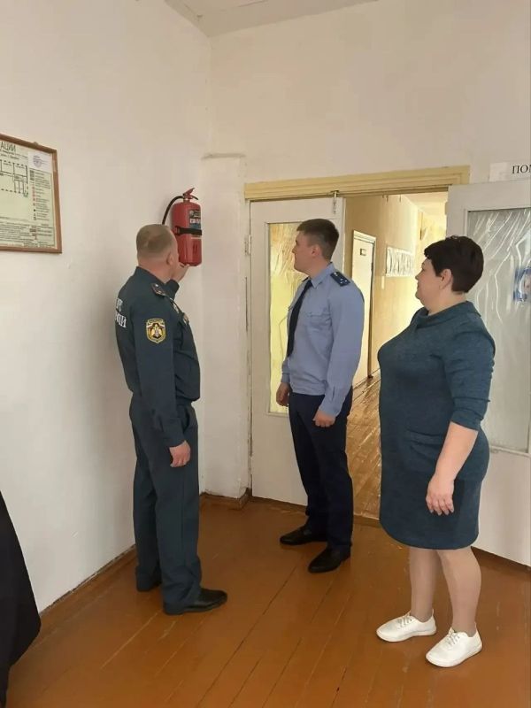 Прокуратура Павловского района проводит проверку исполнения законодательства о безопасности в образовательных учреждениях Прокуратура Павловского района проводит проверку исполнения законодательства о безопасности в образовательных учреждениях