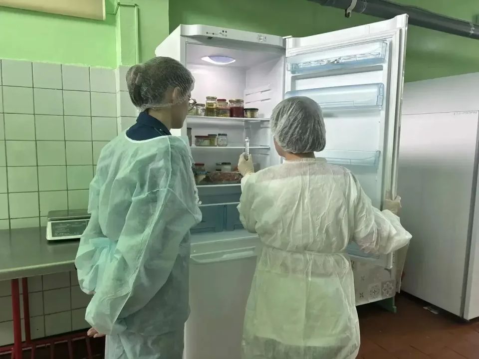 Прокуратура Мелекесского района проводит проверку исполнения законодательства об обеспечении качества и безопасности пищевых продуктов