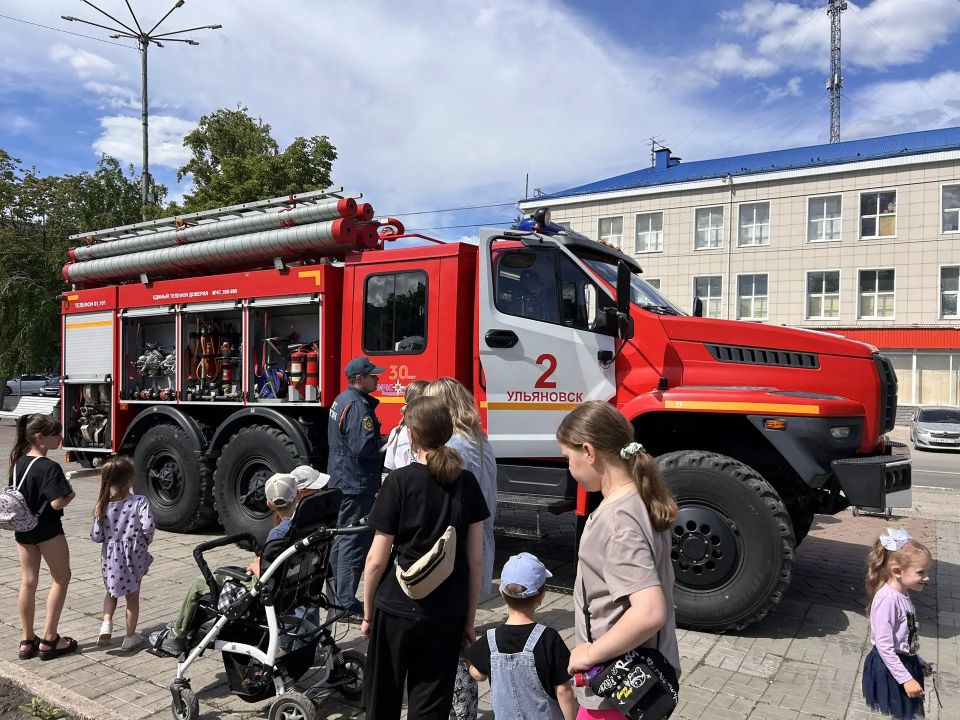 В Железнодорожном районе проходит веселое мероприятие для всей семьи В Железнодорожном районе проходит веселое мероприятие для всей семьи