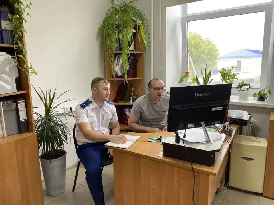 Прокуратура Кузоватовского района проводит проверку исполнения законодательства при реализации полномочий по осуществлению федерального государственного контроля в сфере защиты прав потребителей и... Прокуратура Кузоватовского района проводит проверку исполнения законодательства при реализации полномочий по осуществлению федерального государственного контроля в сфере защиты прав потребителей и...