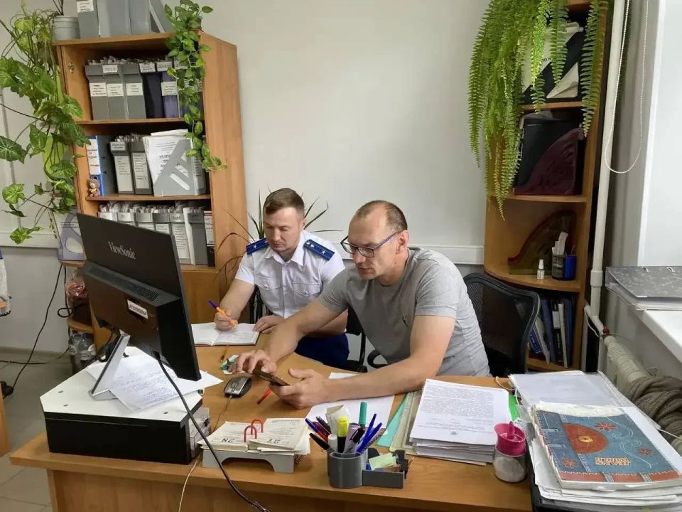 Прокуратура Кузоватовского района проводит проверку исполнения законодательства при реализации полномочий по осуществлению федерального государственного контроля в сфере защиты прав потребителей и... Прокуратура Кузоватовского района проводит проверку исполнения законодательства при реализации полномочий по осуществлению федерального государственного контроля в сфере защиты прав потребителей и...