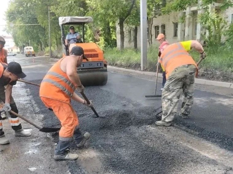 Ульяновские дорожники заасфальтировали более 1440 квадратных метров проезжей части Ульяновские дорожники заасфальтировали более 1440 квадратных метров проезжей части