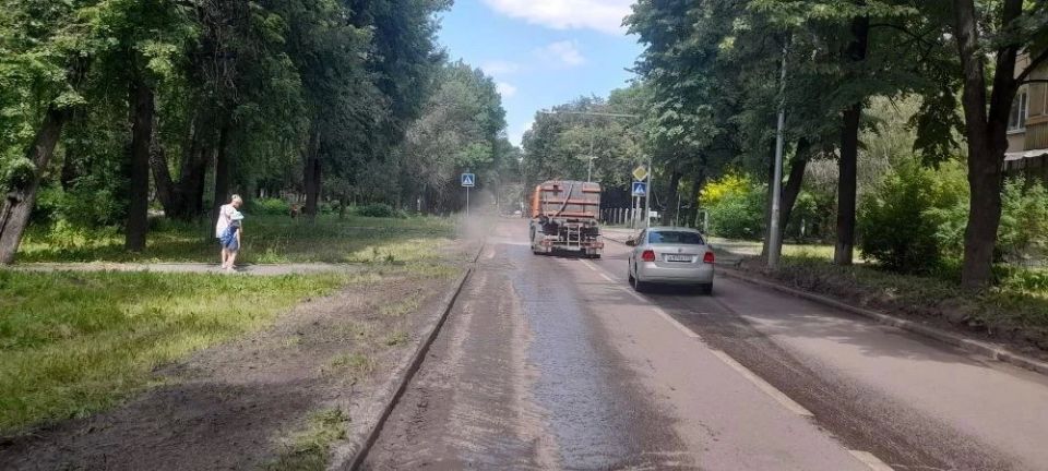 В преддверии Дня России в Ульяновске отремонтировали девять участков дорог В преддверии Дня России в Ульяновске отремонтировали девять участков дорог