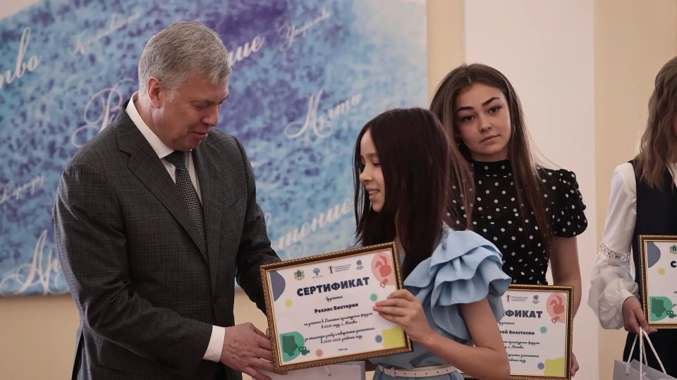 Алексей Русских: Эти ребята – наши молодые таланты из разных уголков Ульяновской области! Алексей Русских: Эти ребята – наши молодые таланты из разных уголков Ульяновской области!