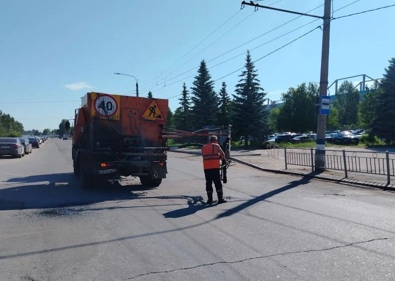 В Ульяновске городские службы после праздничных мероприятий Дня России вышли на уборку территорий В Ульяновске городские службы после праздничных мероприятий Дня России вышли на уборку территорий