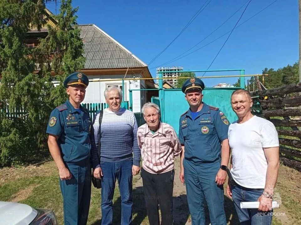Ветерана Владимира Парамонова поздравили с 94-летием Ветерана Владимира Парамонова поздравили с 94-летием