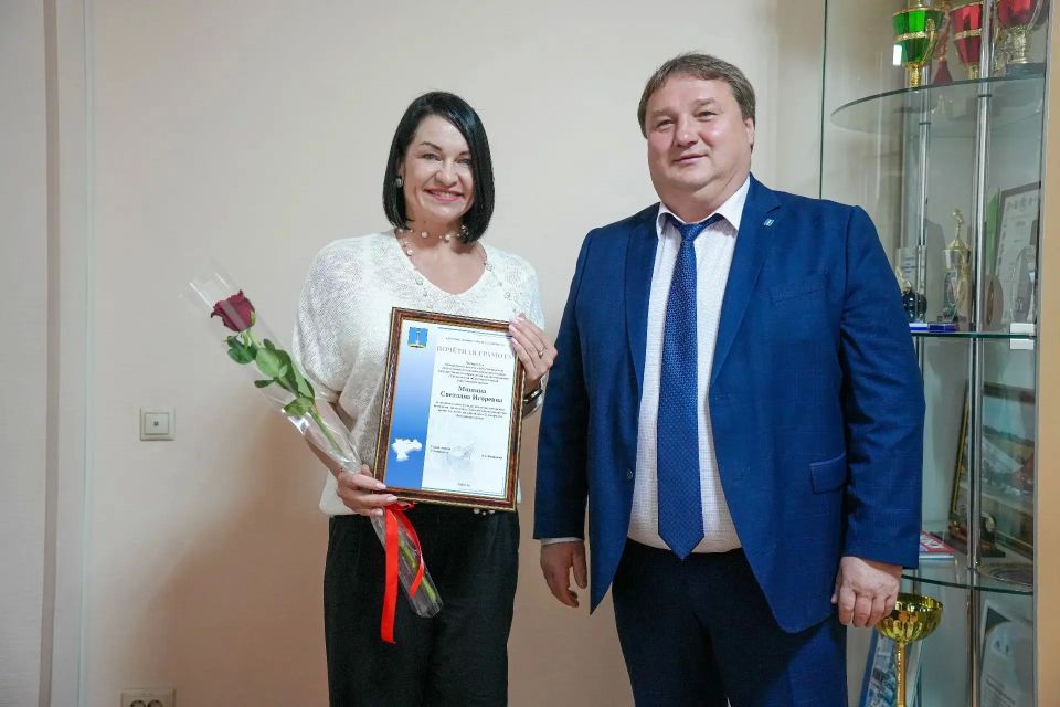 Сотрудников муниципальных предприятий и учреждений Ульяновска наградили за вклад в развитие донорства Сотрудников муниципальных предприятий и учреждений Ульяновска наградили за вклад в развитие донорства