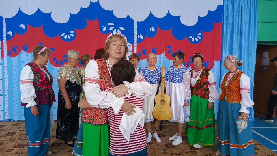 В единстве - наша сила!. В преддверии главного государственного праздника, Дня России, центрами активного долголетия города Ульяновска подготовлен большой концерт для жителей и гостей города В единстве - наша сила!. В преддверии главного государственного праздника, Дня России, центрами активного долголетия города Ульяновска подготовлен большой концерт для жителей и гостей города
