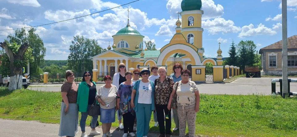 В единстве - наша сила!. В преддверии главного государственного праздника, Дня России, центрами активного долголетия города Ульяновска подготовлен большой концерт для жителей и гостей города В единстве - наша сила!. В преддверии главного государственного праздника, Дня России, центрами активного долголетия города Ульяновска подготовлен большой концерт для жителей и гостей города