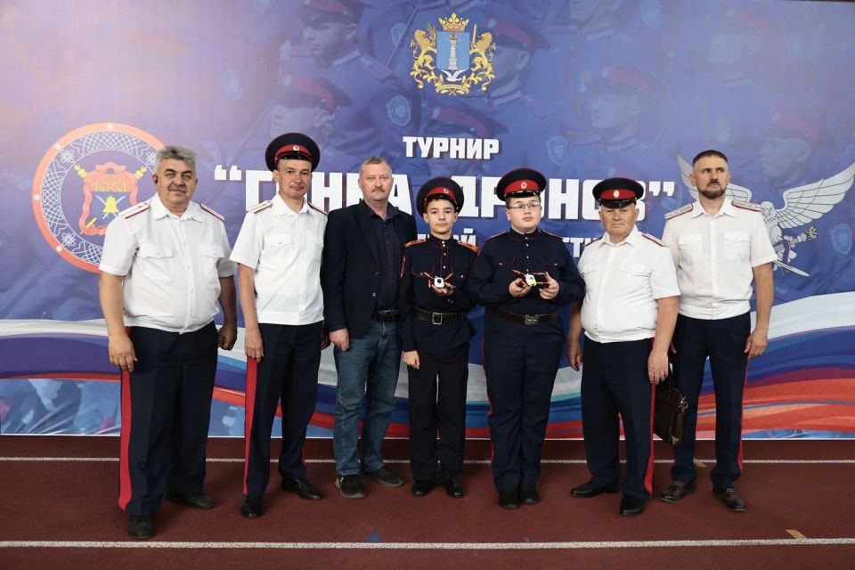В Ульяновске впервые проходят гонки дронов среди казачьей молодёжи В Ульяновске впервые проходят гонки дронов среди казачьей молодёжи
