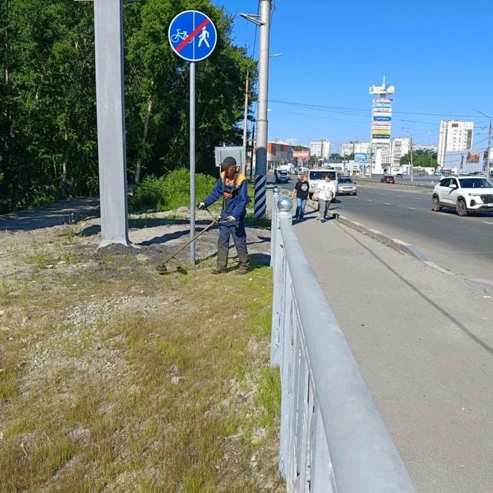 За сутки ульяновские дорожники отремонтировали почти 1300 квадратных метров покрытия За сутки ульяновские дорожники отремонтировали почти 1300 квадратных метров покрытия