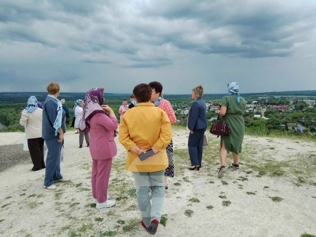 Участницы слёта жен советов посещают именитое место в Ульяновской области — Николина Гора Участницы слёта жен советов посещают именитое место в Ульяновской области — Николина Гора
