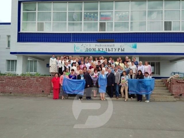 18 июня в Сурском районе проходит слёт Женсоветов Ульяновской области «В единстве — наша сила!» 18 июня в Сурском районе проходит слёт Женсоветов Ульяновской области «В единстве — наша сила!»