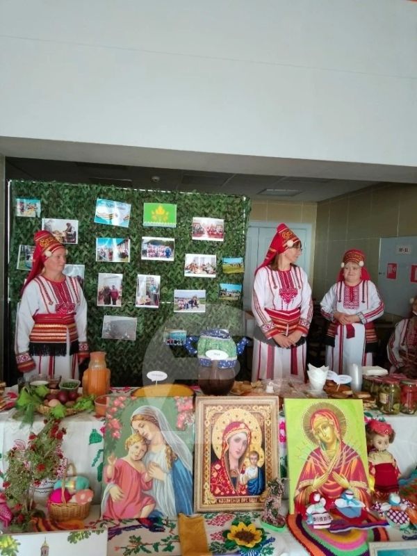 18 июня в Сурском районе проходит слёт Женсоветов Ульяновской области «В единстве — наша сила!» 18 июня в Сурском районе проходит слёт Женсоветов Ульяновской области «В единстве — наша сила!»