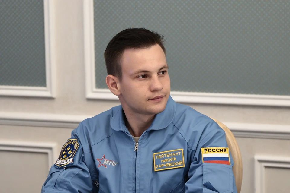 «Русские Витязи» в небе над Ульяновском «Русские Витязи» в небе над Ульяновском