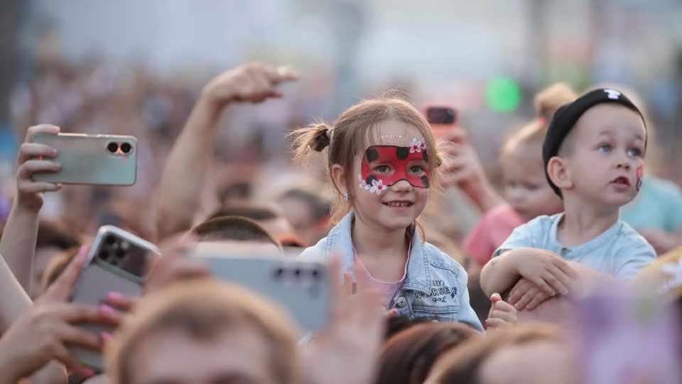 Dj SMASH выступил с концертом на юбилее «Авиастара» Dj SMASH выступил с концертом на юбилее «Авиастара»