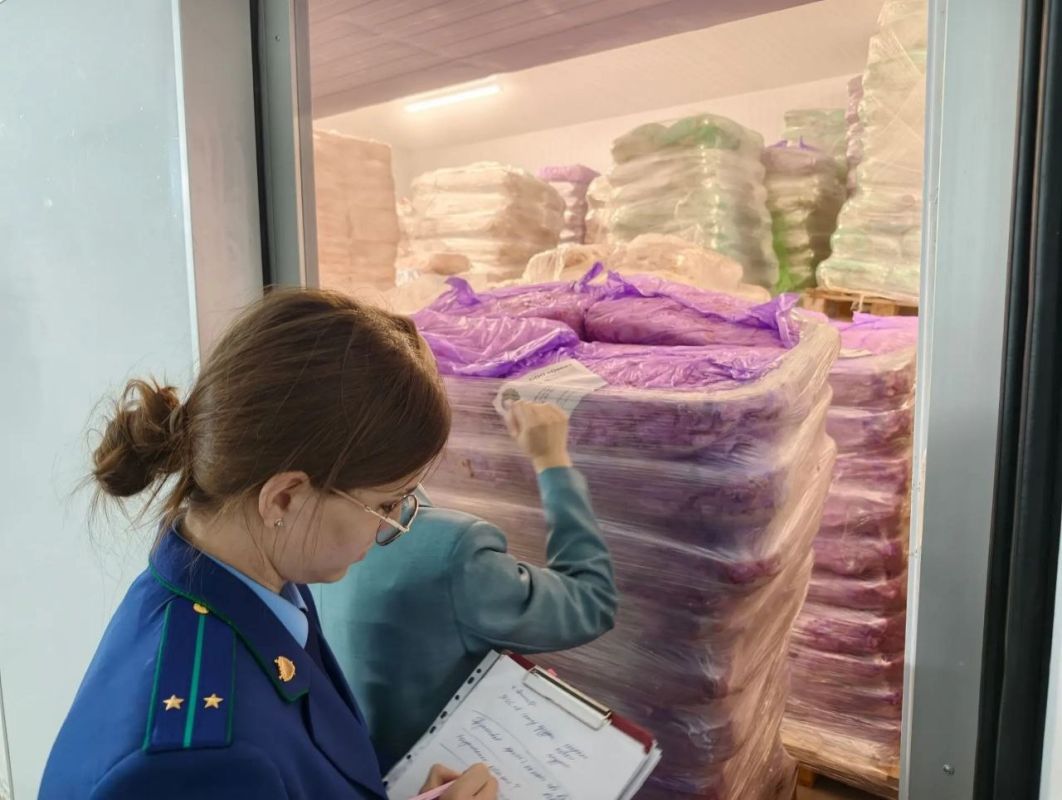 Прокуратура Мелекесского района проводит проверку исполнения законодательства об обеспечении качества и безопасности пищевых продуктов Прокуратура Мелекесского района проводит проверку исполнения законодательства об обеспечении качества и безопасности пищевых продуктов