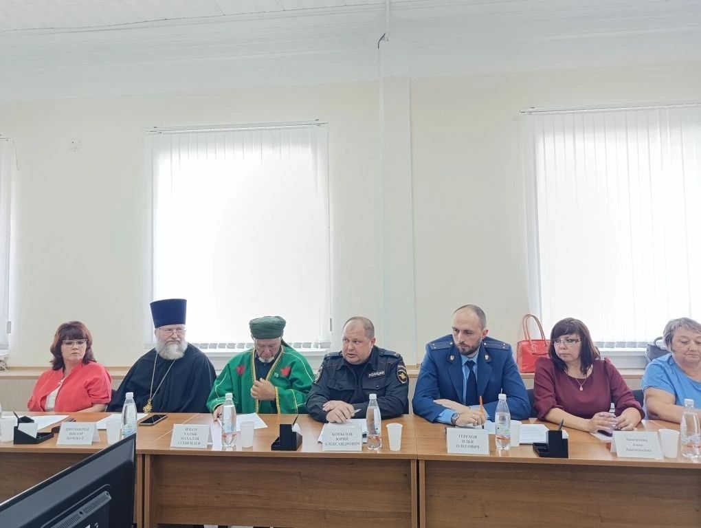 Помощник прокурора Сенгилеевского района Терехов И.О. принял участие в заседании Совета национальностей МО "Сенгилеевский район" Помощник прокурора Сенгилеевского района Терехов И.О. принял участие в заседании Совета национальностей МО "Сенгилеевский район"