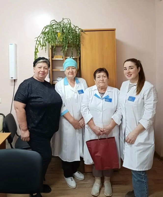 Депутаты Ульяновской Гордумы поздравили медиков с профессиональным праздником Депутаты Ульяновской Гордумы поздравили медиков с профессиональным праздником