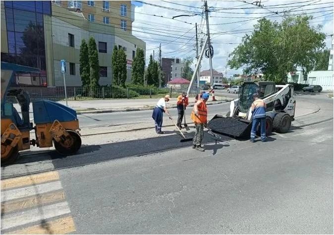 С улиц Ульяновска за выходные вывезли 33 самосвала смёта С улиц Ульяновска за выходные вывезли 33 самосвала смёта