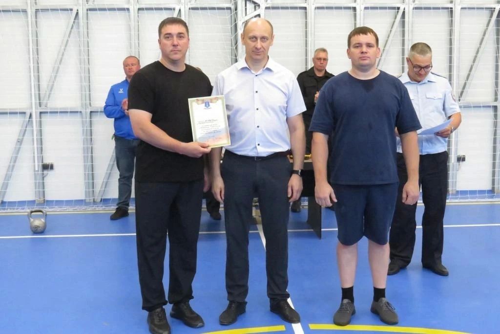В Ульяновске прошли соревнования по гиревому спорту среди сотрудников органов внутренних дел региона В Ульяновске прошли соревнования по гиревому спорту среди сотрудников органов внутренних дел региона