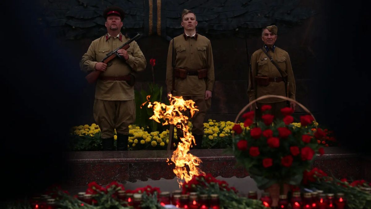 В Ульяновске в День памяти и скорби руководитель следственного управления почтил память погибших в годы Великой Отечественной войны В Ульяновске в День памяти и скорби руководитель следственного управления почтил память погибших в годы Великой Отечественной войны