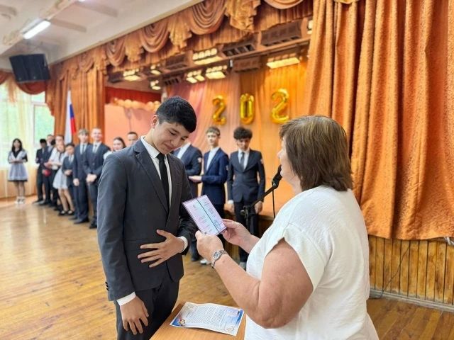 Более тысячи ульяновских выпускников претендуют на федеральную медаль «За особые успехи в учении»