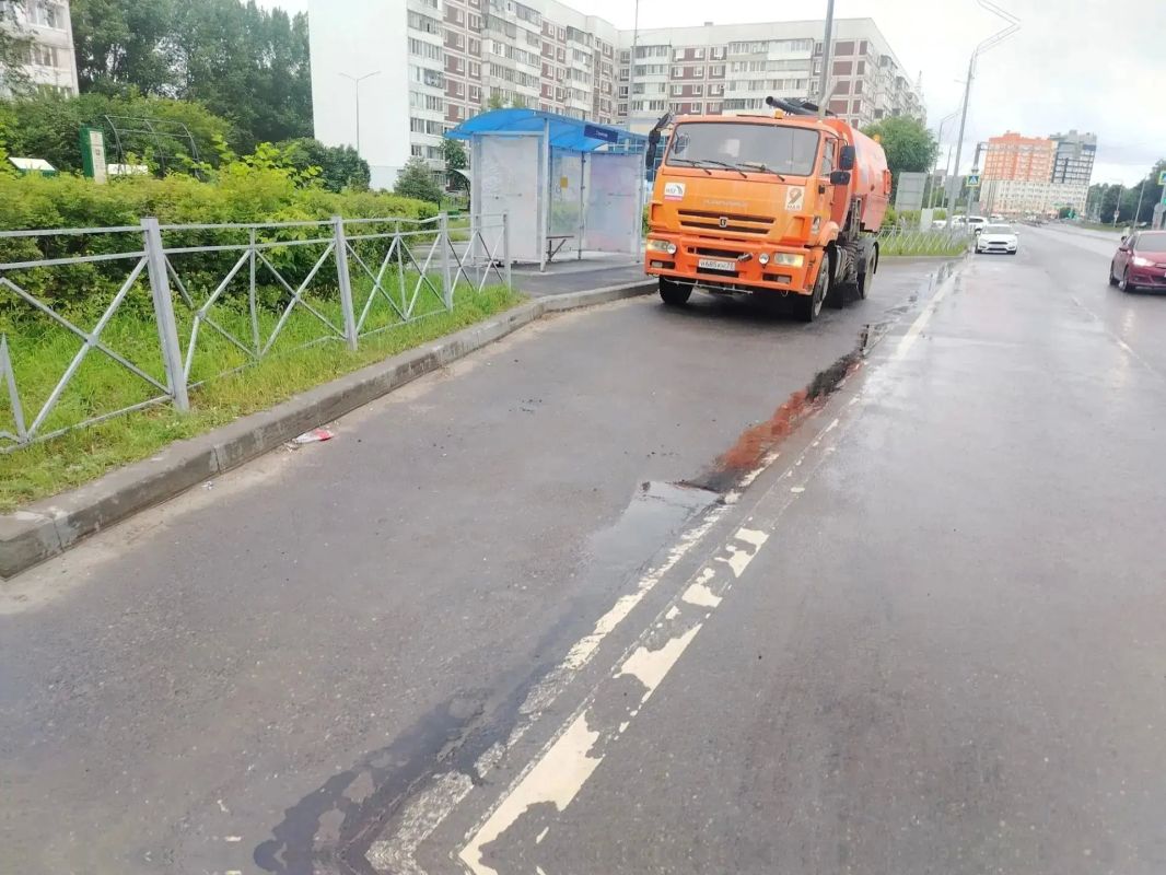 Ульяновские дорожники продолжают асфальтирование мест коммунальных раскопок Ульяновские дорожники продолжают асфальтирование мест коммунальных раскопок