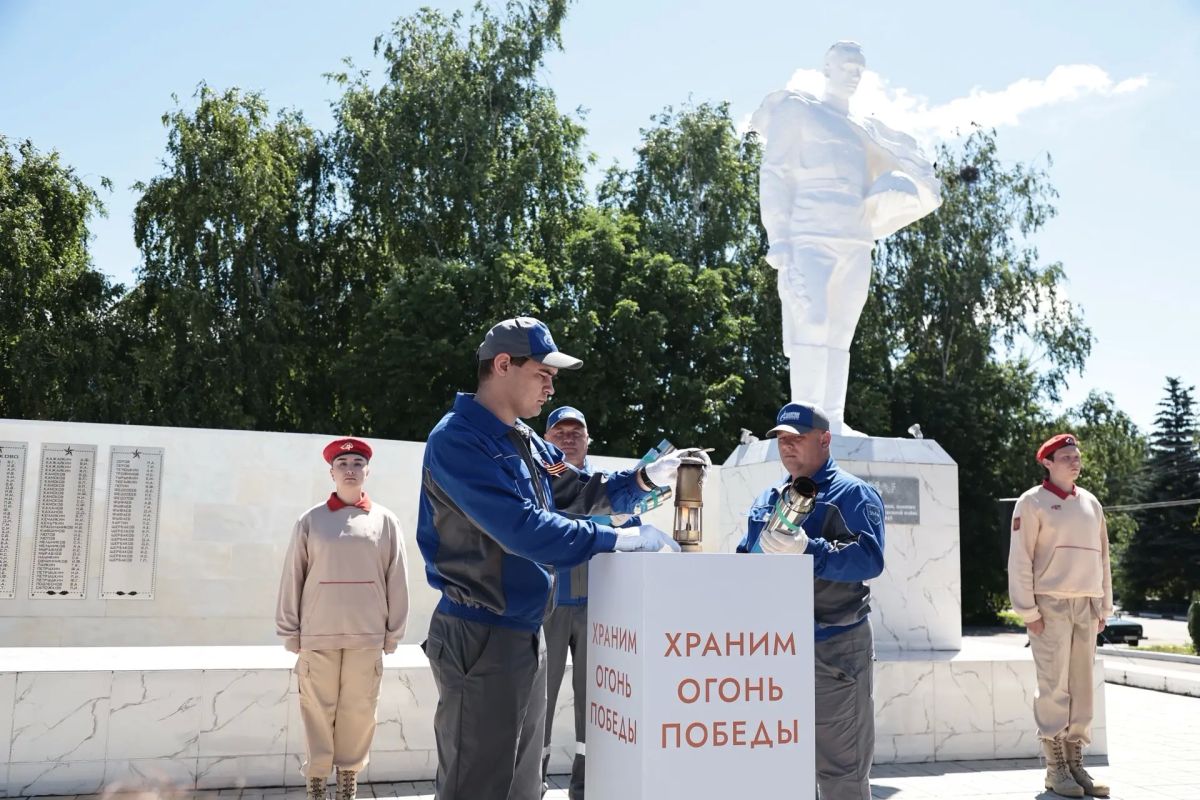 Алексей Русских: Сегодня в нашем регионе работает гендиректор «Газпром межрегионгаз» Сергей Густов Алексей Русских: Сегодня в нашем регионе работает гендиректор «Газпром межрегионгаз» Сергей Густов