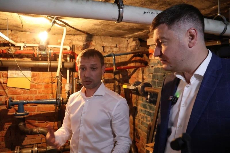 Ульяновские депутаты объедут все дома, где идет капремонт за бюджетные средства Ульяновские депутаты объедут все дома, где идет капремонт за бюджетные средства