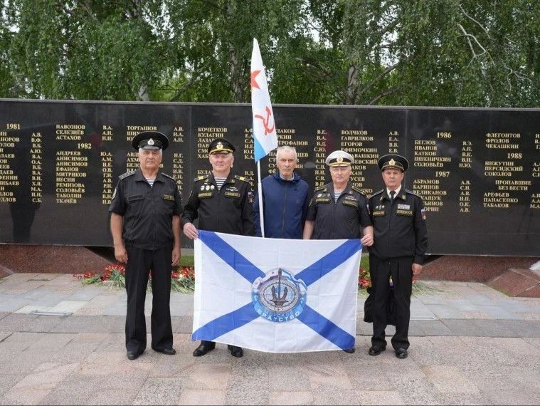 В Ульяновске почтили память ветеранов боевых действий В Ульяновске почтили память ветеранов боевых действий