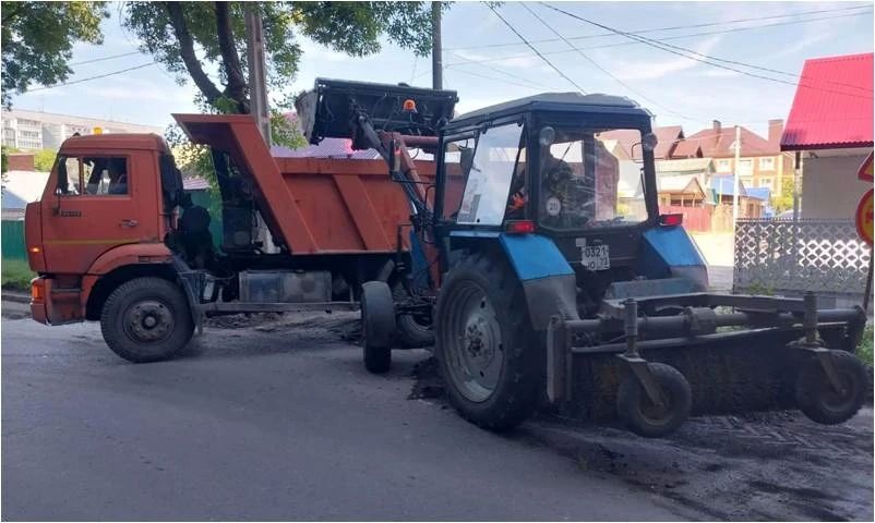 В Ульяновске на улице Западный бульвар обустроили дополнительную полосу движения В Ульяновске на улице Западный бульвар обустроили дополнительную полосу движения