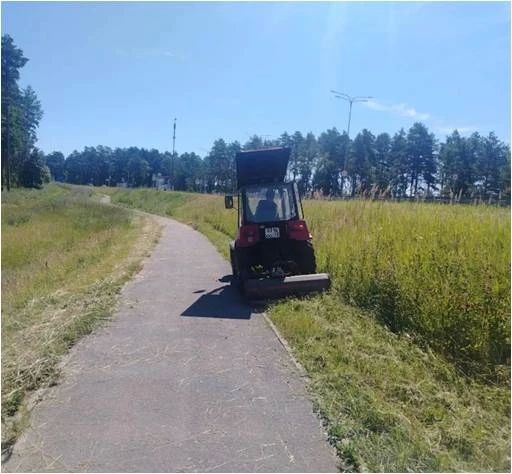 В Ульяновске на улице Западный бульвар обустроили дополнительную полосу движения В Ульяновске на улице Западный бульвар обустроили дополнительную полосу движения