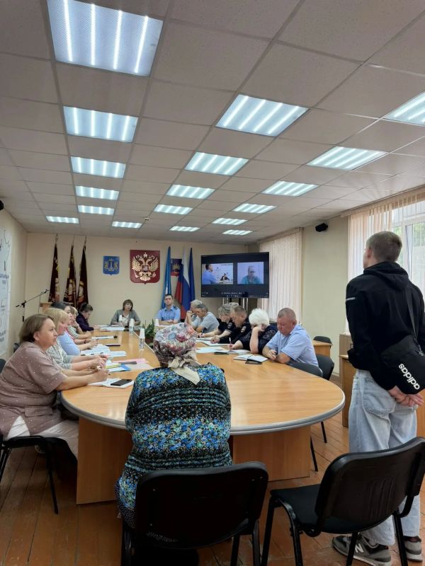 Прокурор Цильнинского района Нагорный В.А. принял участие в заседании комиссии по делам несовершеннолетних и защите их прав администрации муниципального образования «Цильнинский район» Прокурор Цильнинского района Нагорный В.А. принял участие в заседании комиссии по делам несовершеннолетних и защите их прав администрации муниципального образования «Цильнинский район»