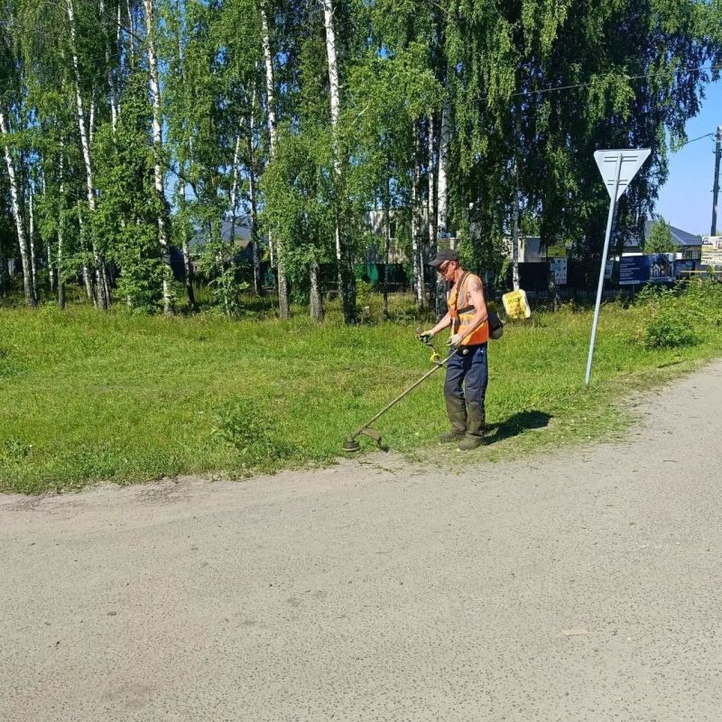 В течение суток на содержании и благоустройстве Ульяновска задействовали 115 единиц спецтехники и 150 рабочих В течение суток на содержании и благоустройстве Ульяновска задействовали 115 единиц спецтехники и 150 рабочих