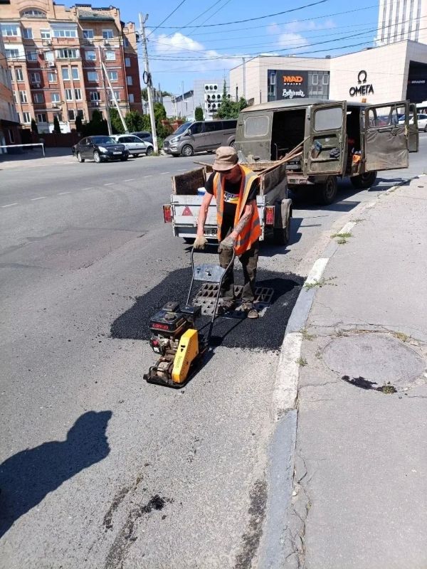 В течение суток на содержании и благоустройстве Ульяновска задействовали 115 единиц спецтехники и 150 рабочих В течение суток на содержании и благоустройстве Ульяновска задействовали 115 единиц спецтехники и 150 рабочих