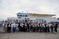 32 ульяновских стобалльника прокатились по Волге на теплоходе и получили поздравление от главы города Александра Болдакина