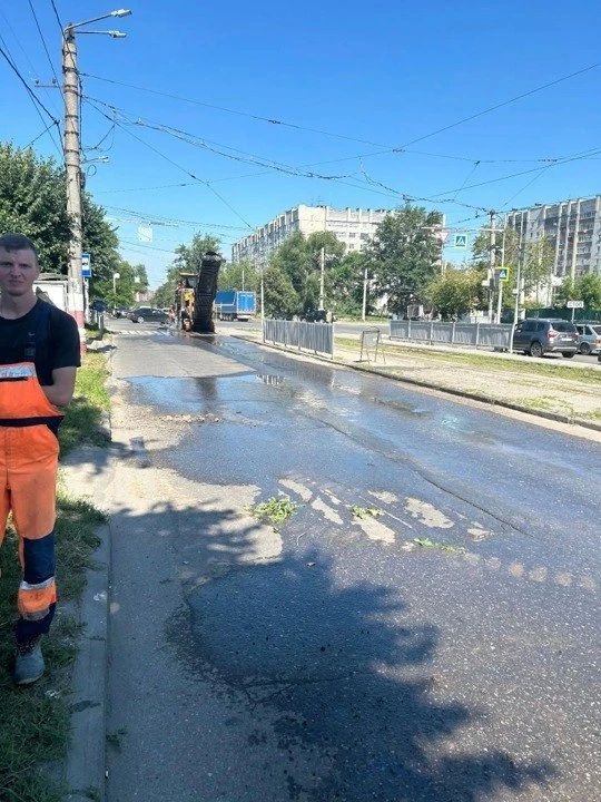 Участок улицы Инзенской от Локомотивной до проспекта Гая начали ремонтировать в Ульяновске Участок улицы Инзенской от Локомотивной до проспекта Гая начали ремонтировать в Ульяновске
