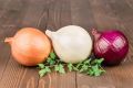 Как правильно выбрать между белым и красным луком: советы для кулинаров