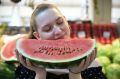 Самые сладкие ягоды с желтым пятнышком на боку: Ульяновцам рассказали, как правильно выбрать арбуз