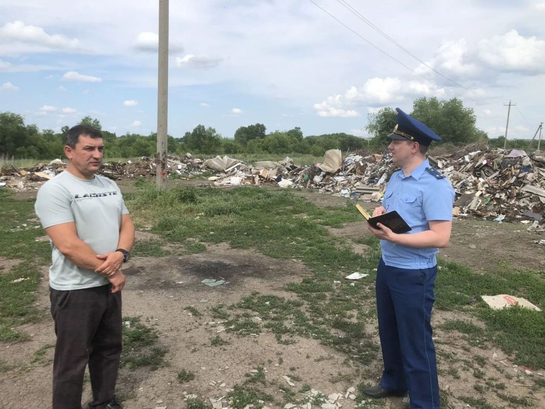 Прокуратура Радищевского района проводит проверку исполнения законодательства в сфере обращения с отходами производства и потребления Прокуратура Радищевского района проводит проверку исполнения законодательства в сфере обращения с отходами производства и потребления