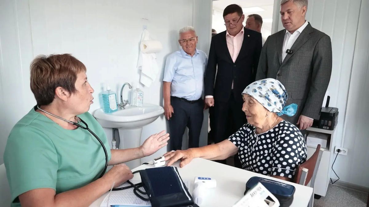 Свыше 400 человек получают медицинскую помощь в новом ФАПе села Верхние Тимерсяны Свыше 400 человек получают медицинскую помощь в новом ФАПе села Верхние Тимерсяны