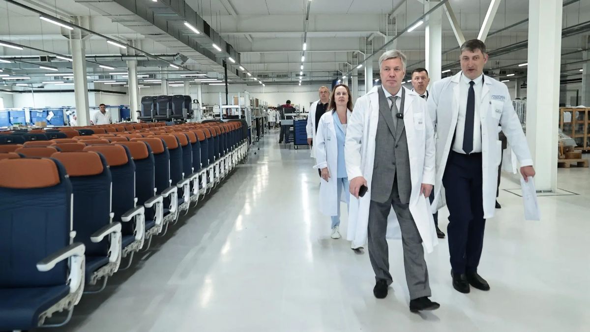 Алексей Русских: На предприятии «ПРОМТЕХ-Ульяновск» наладили серийных выпуск отечественных аварийных трапов для самолётов Алексей Русских: На предприятии «ПРОМТЕХ-Ульяновск» наладили серийных выпуск отечественных аварийных трапов для самолётов
