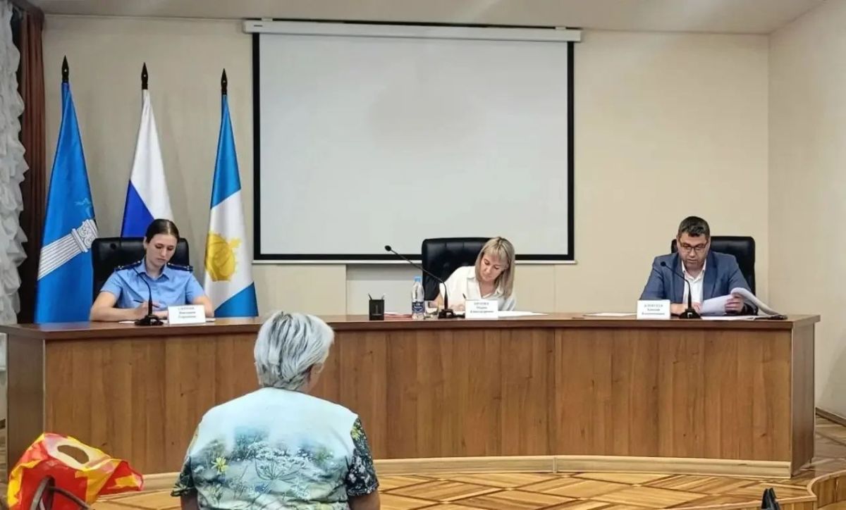 Старший помощник прокурора Железнодорожного района г. Ульяновска Ситник В.С. приняла участие в заседании рабочей группы межведомственной комиссии Ульяновской области по противодействию нелегальной занятости на территории... Старший помощник прокурора Железнодорожного района г. Ульяновска Ситник В.С. приняла участие в заседании рабочей группы межведомственной комиссии Ульяновской области по противодействию нелегальной занятости на территории...