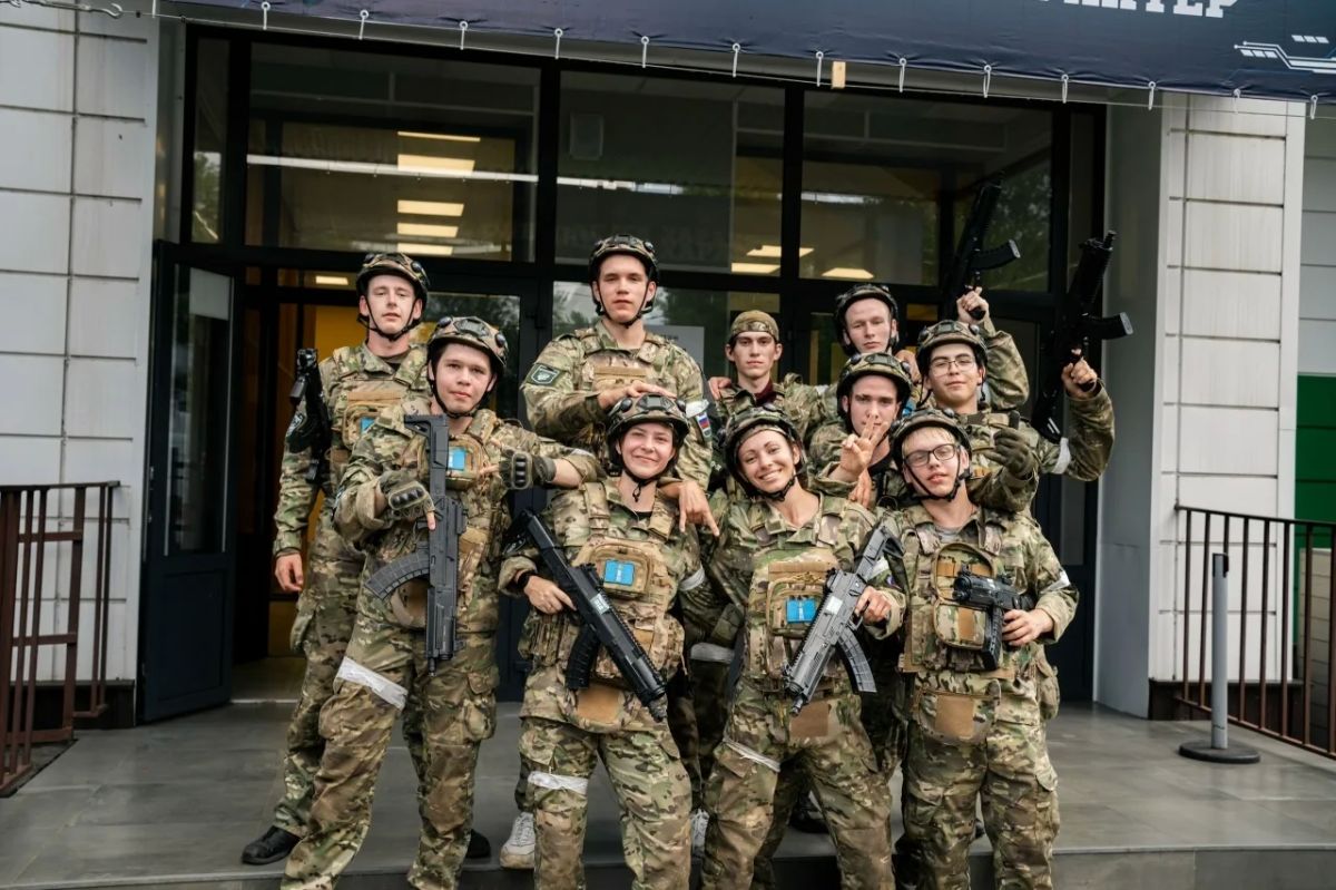 Ульяновские юнармейцы достойно представили регион на окружном этапе Всероссийской военно-патриотической игры «Зарница 2.0» Ульяновские юнармейцы достойно представили регион на окружном этапе Всероссийской военно-патриотической игры «Зарница 2.0»
