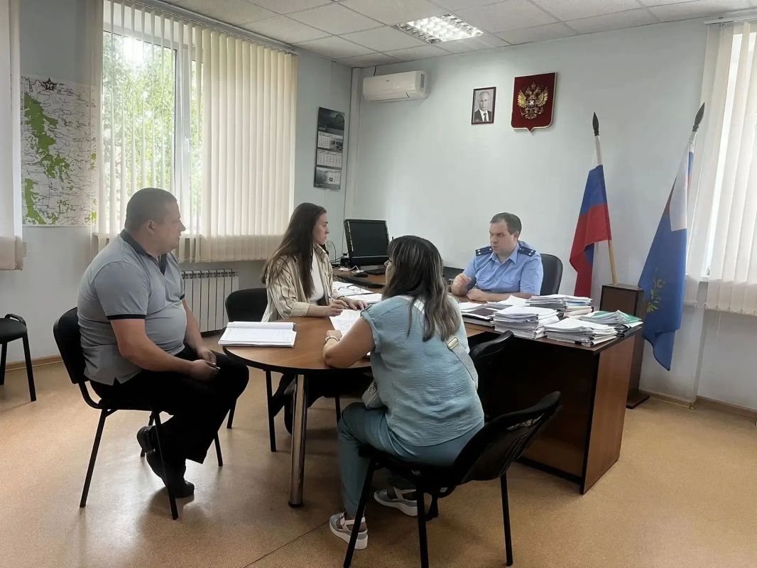 Прокурор Майнского района Надршин Р.Ф. провел совещание по вопросам исполнения законодательства о муниципальном контроле